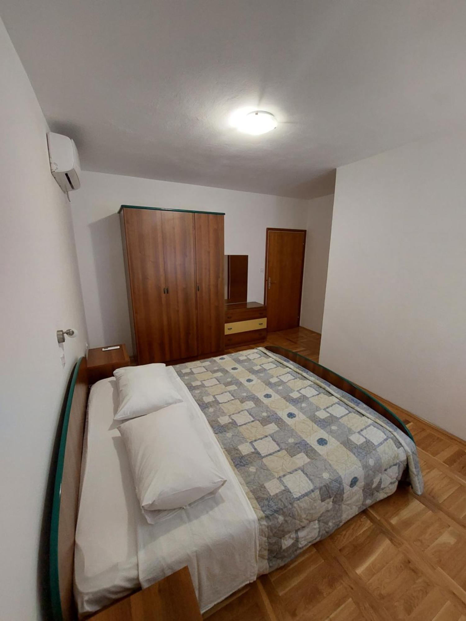 Apartments Mlacovic Rab Town Szoba fotó